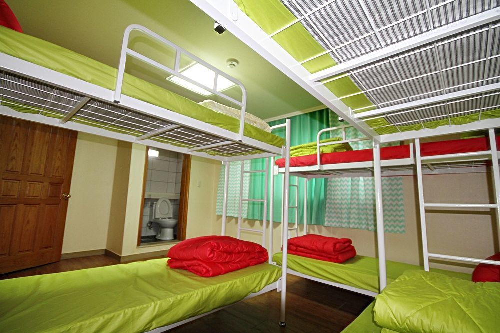 Zzzip Guesthouse In Hongdae Seul Esterno foto